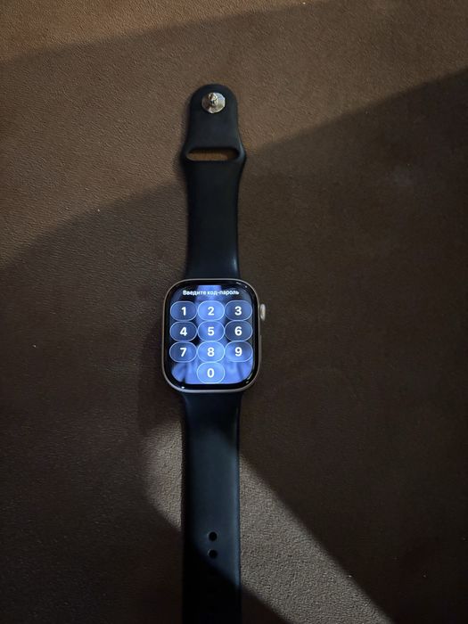 Продам часы Apple Watch 10