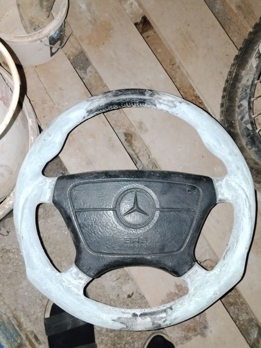 Руль мерседес, анатомический