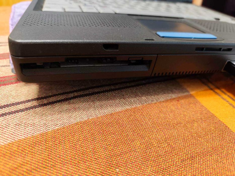 Лаптоп за маниаци: COMPAQ ARMADA 500