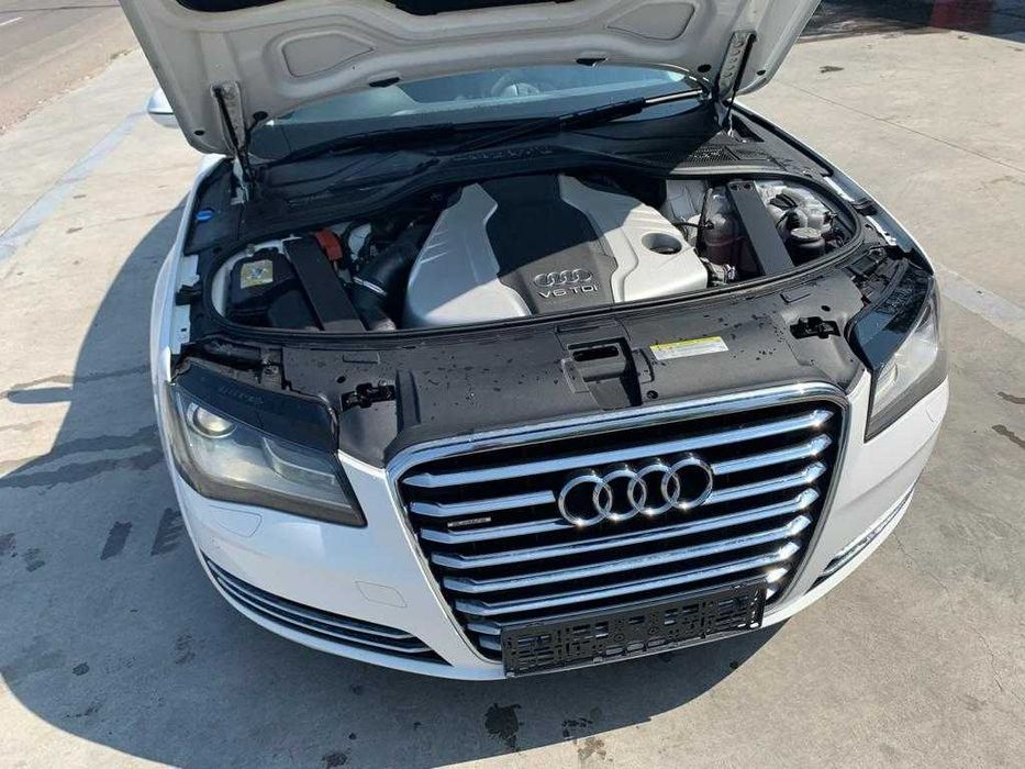 Dezmembrez Audi A8 4H/Bara/Oglinda/Far/Stop/Haion/Parbriz/Usa/Geam