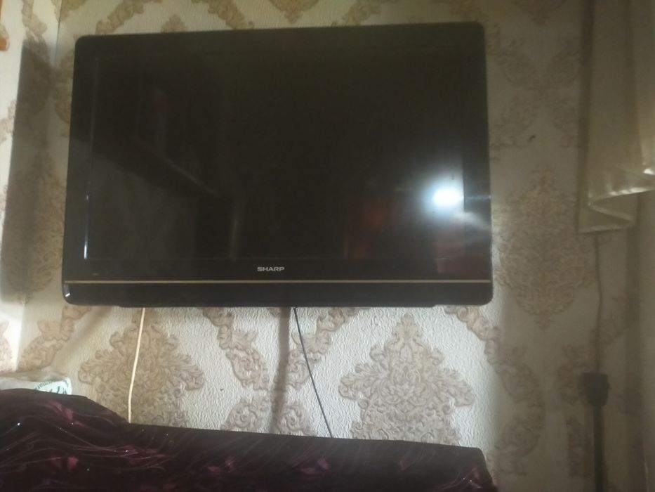 Продам телевизор б/у в хорошие состоянии Sharp  80 см диоганаль