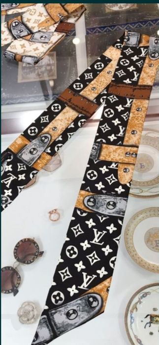 Eșarfă Louis Vuitton model 2025, 8 modele