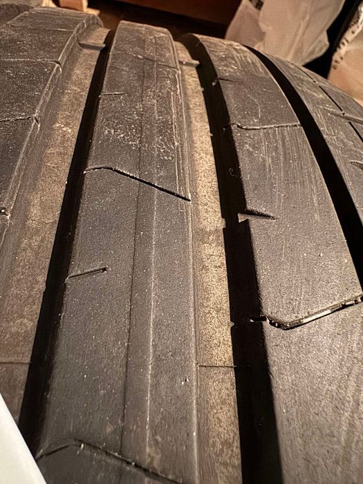 Pirelli 265-35-21 Dot24,25