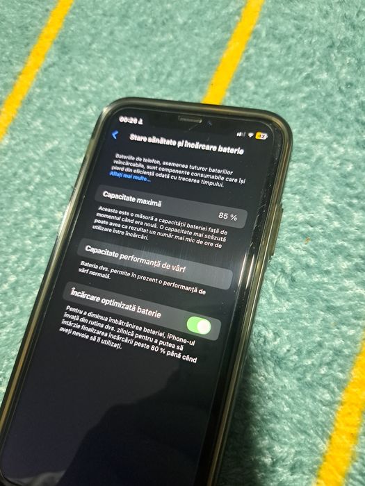 IPhone Xr aproape impecabil