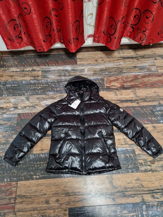 Vând geaca Mon cler