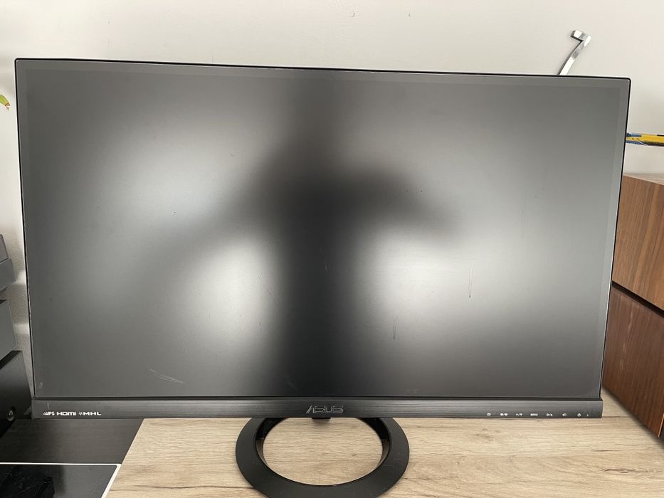 Vând monitor ASUS VX279H cu diagonala generoasă de 27 inch