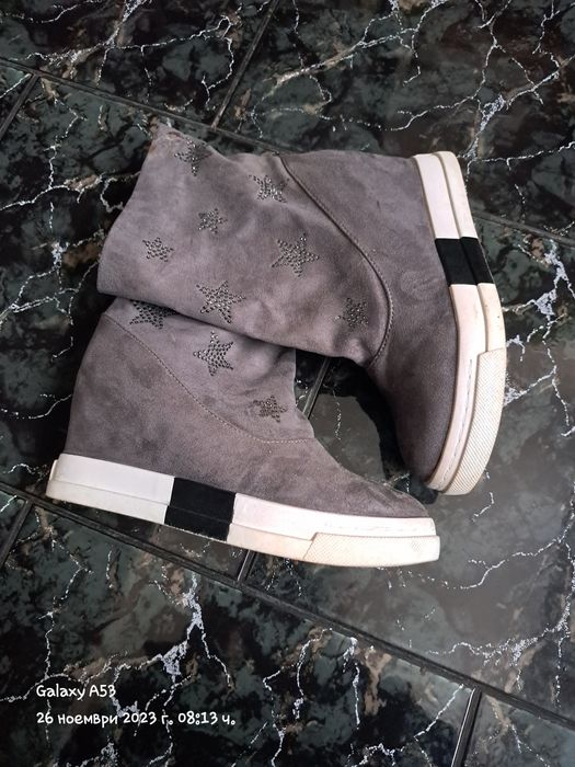 Боти на платформа