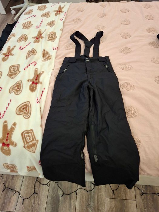 Детски ски панталон,идеално състояние,купувано от Декатлон Англия,6-8