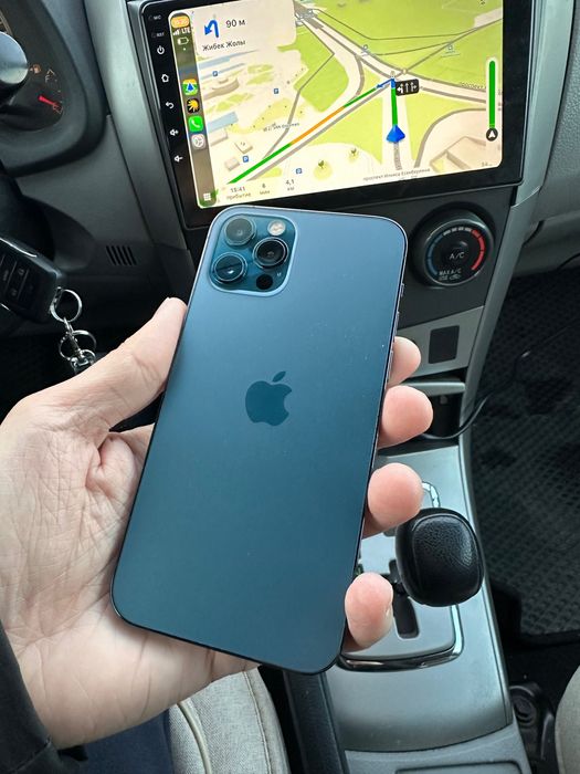 Продам iPhone 12 Pro айфон 12 про