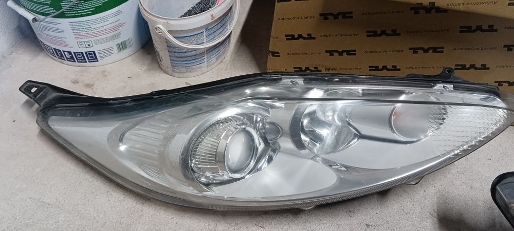 Фарове за Форд фиеста