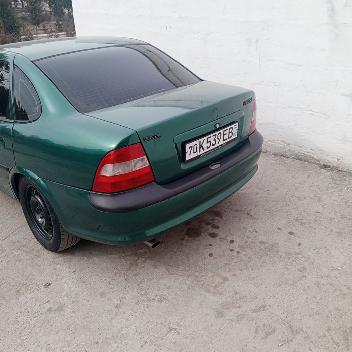 Opel V sotiladi 1996