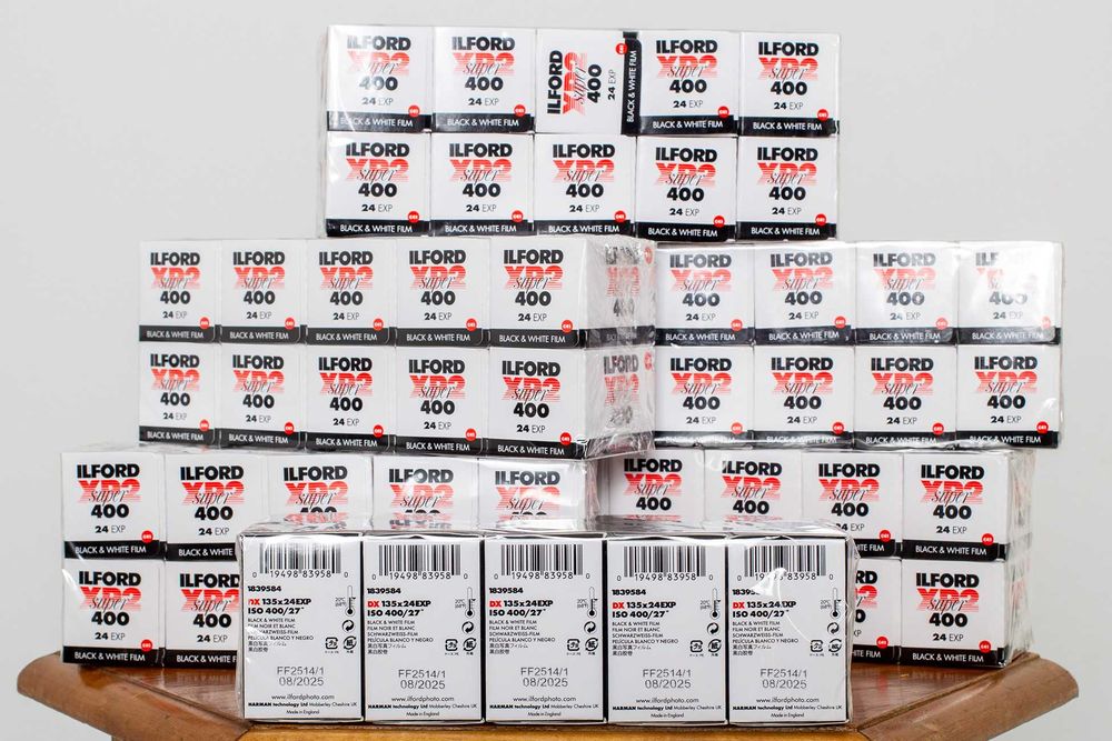 Ilford XP2- Film negativ alb/negru (ISO 400/135-24) expirat în 08/2025