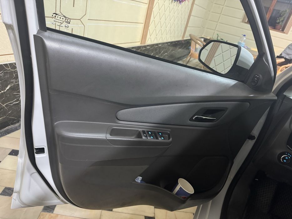 Cobalt oq rangi summit white