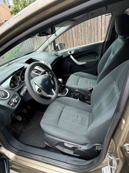 Ford Fiesta 1.4 TDCi 2012 | Climatizare Automată | Cruise Control | 4.000 € Negociabil