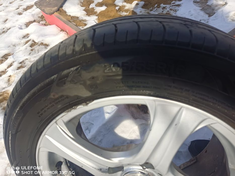 Продам автошины с дисками оригинал Volkswagen.