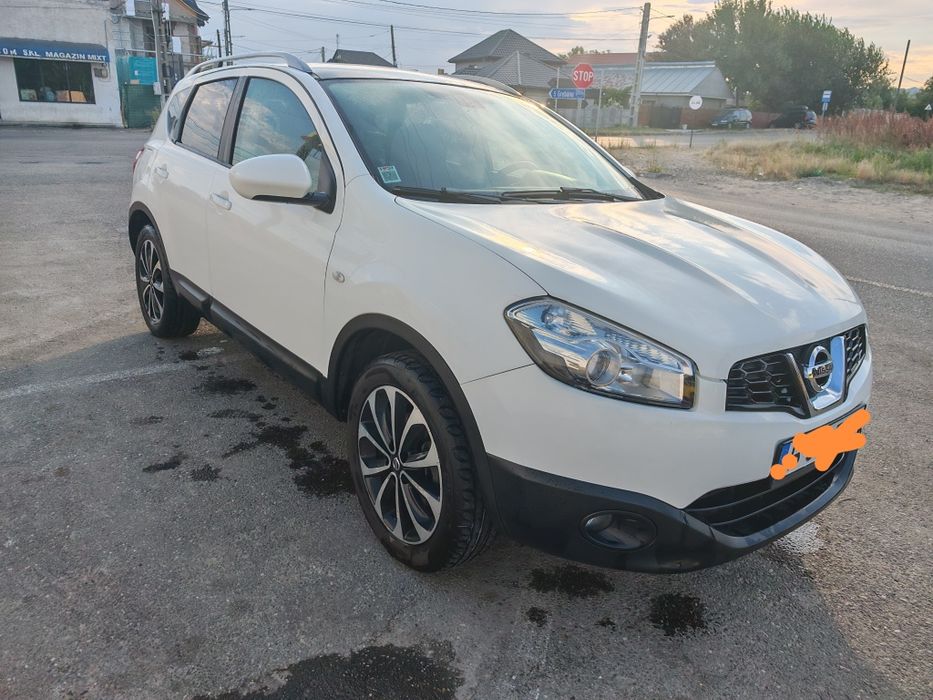 Nissan Qashqai 2012 ,1,5 deci...6200 €
