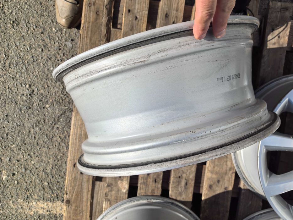 16 цола 5 х 112 мм Фолксваген Голф - 6,5 Инча / ЕТ 50