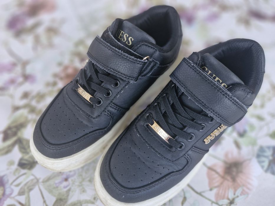 GUESS детски кецове