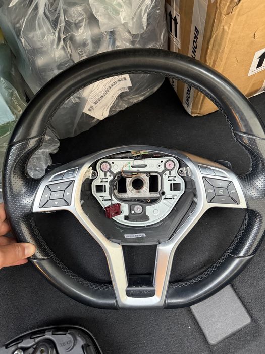 Оригинален волан Mercedes CLS W218