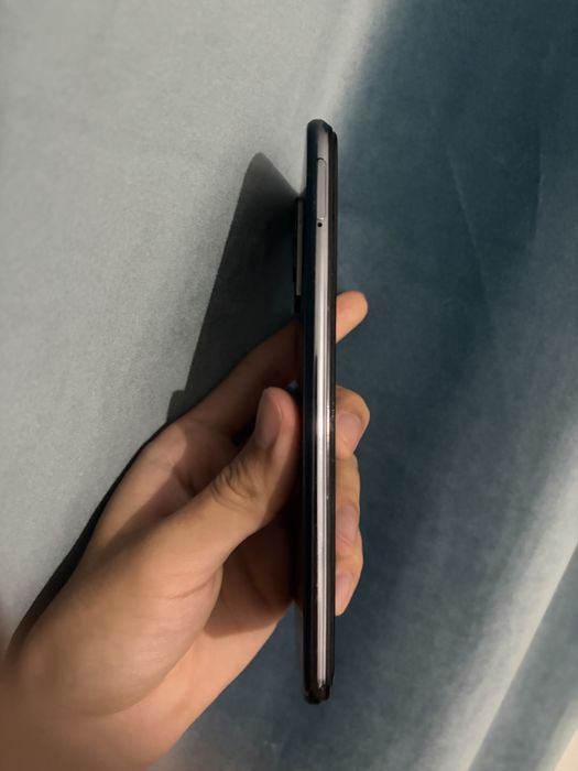 Телефон vivo v21e