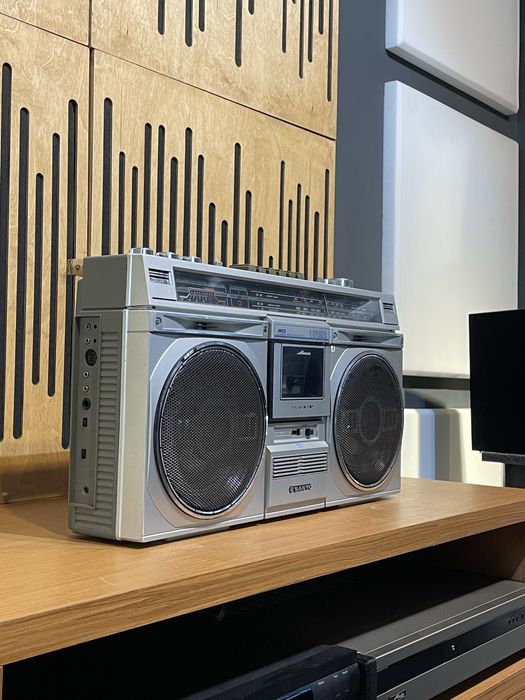 Radio casetofon boombox sanyo reconditionat si perfect functional