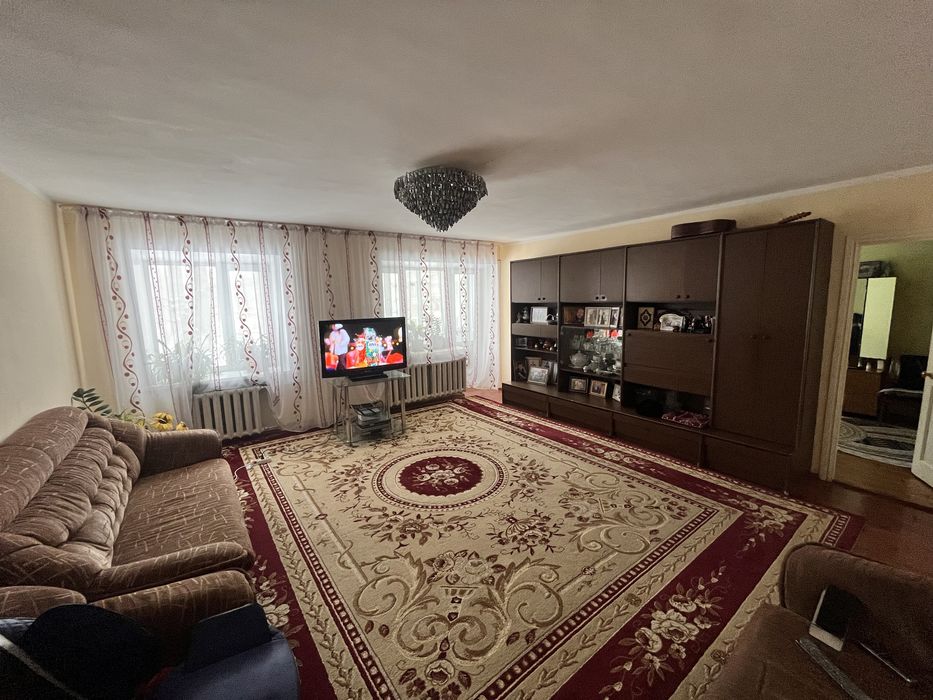 Продам 2-комнатную квартиру