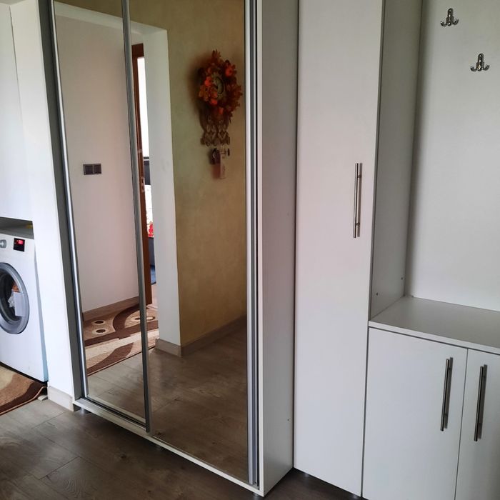 Inchiriez apartament
