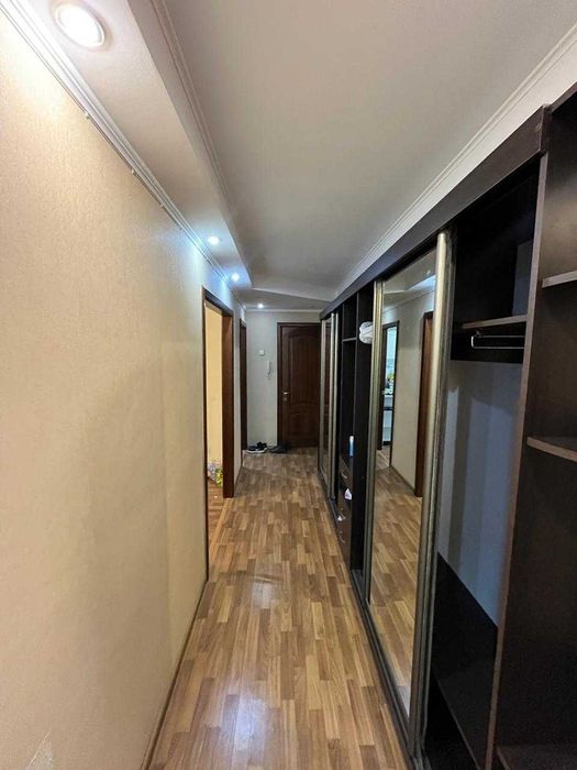 Продается 3 комн.кв. Красина 8/1