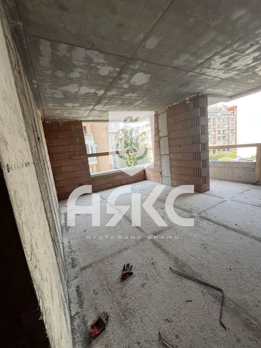 Продава се Четиристаен апартамент в София, Малинова долина - 143 кв.м за 1227 €/кв.м - Снимка #2