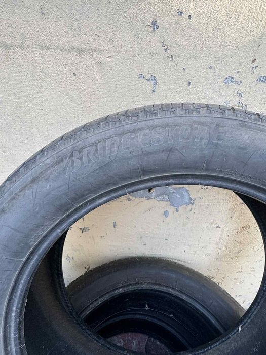 Anvelope Brigestone iarna/vara 750 de lei bucata