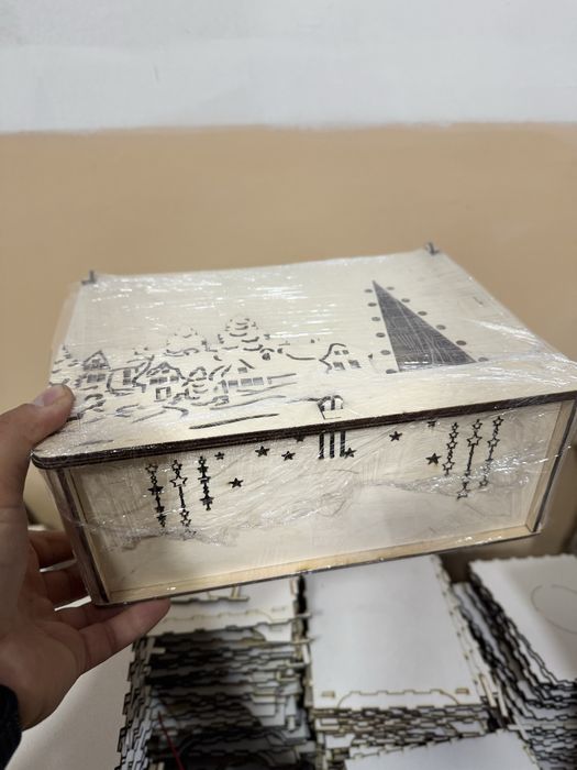 Yangi yil uchun padarka quti