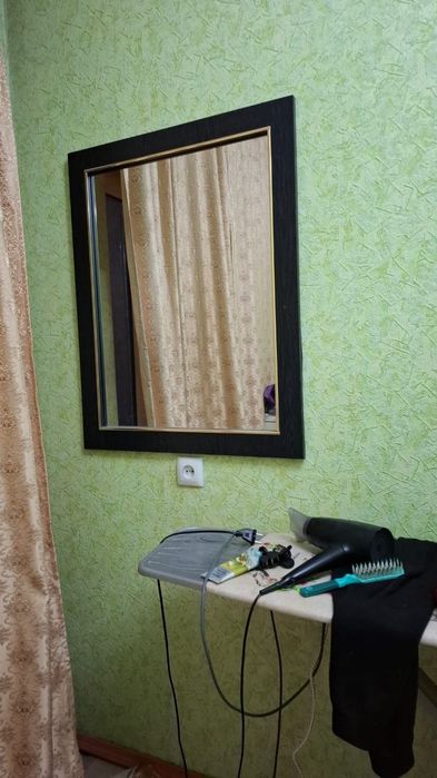 Продам зеркало .