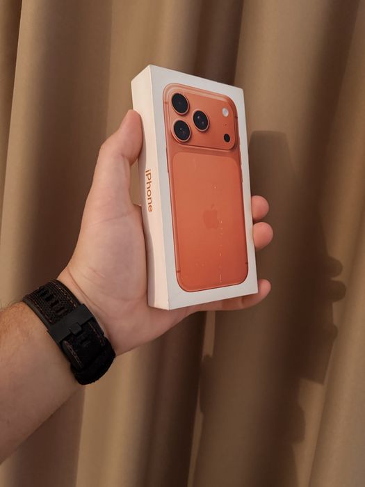 Iphone 17 Pro  Orange Sigilat
