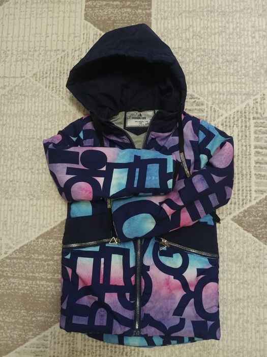 Осенняя куртка на девочку рост 116 см