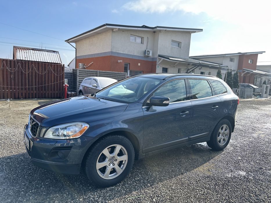 Volvo XC60 anul 2010, motor 2,4