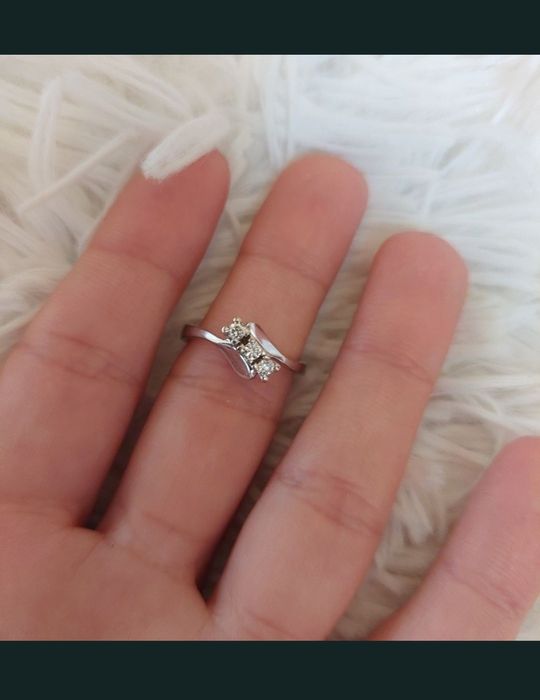 Inel aur 18 k cu diamante