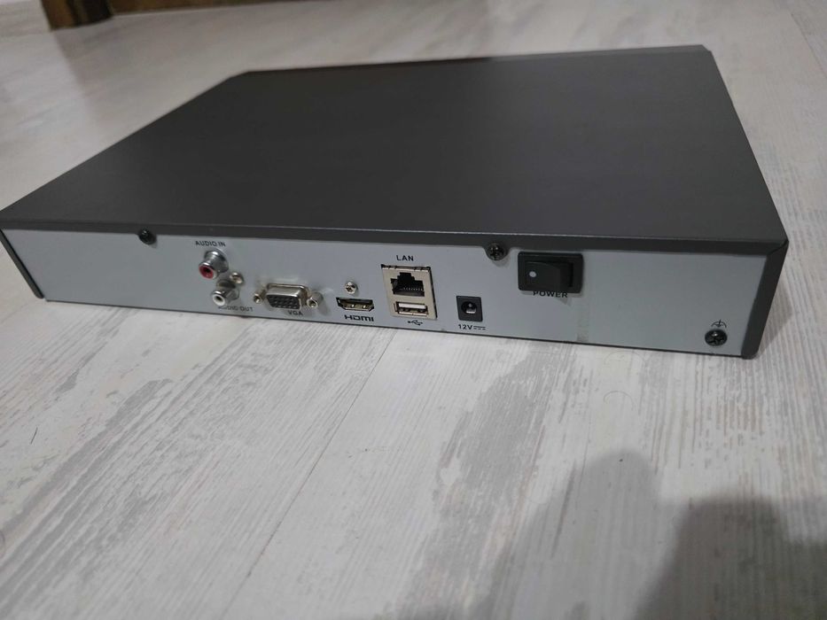 NVR Hikvision 7616NI-K1(B) - 16 canale