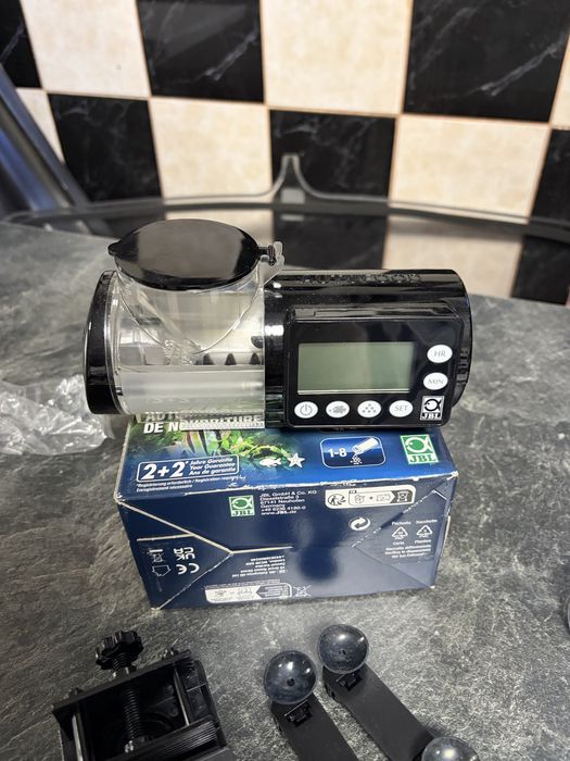 Hranitor automat acvariu JBL