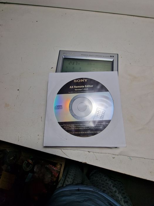 Vind telecomanda ptr scule sony audio - tv