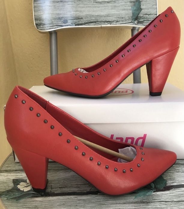 Нови обувки с ток - 37 — 15 €