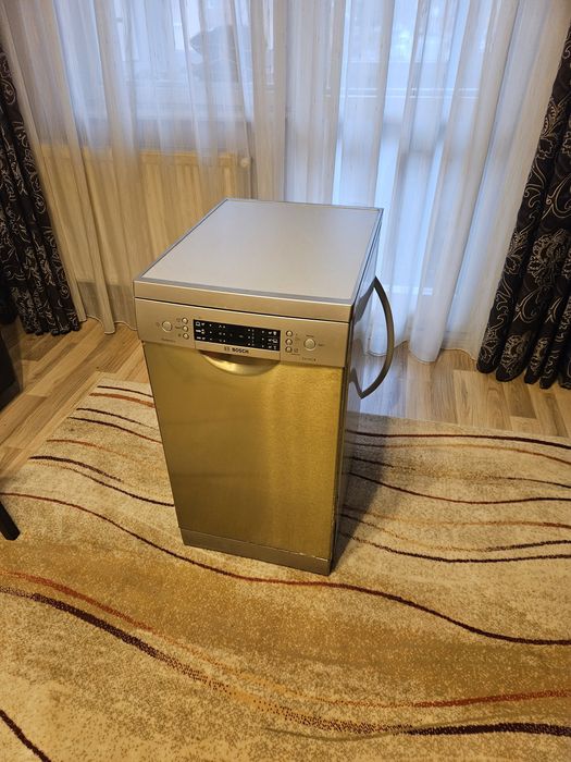 Masina de spalt vase Bosch seria 6