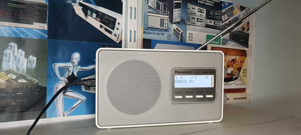 Vand radio Panasonic RF D10 (Matshushita Electric Japan)