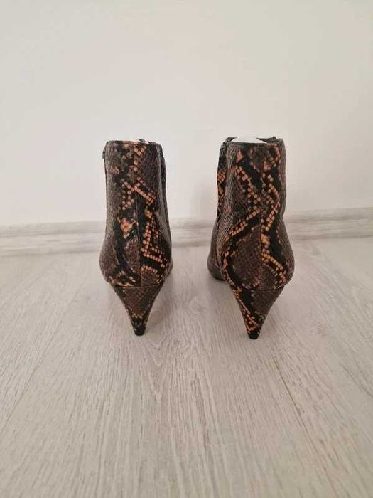 Botine damă cu toc