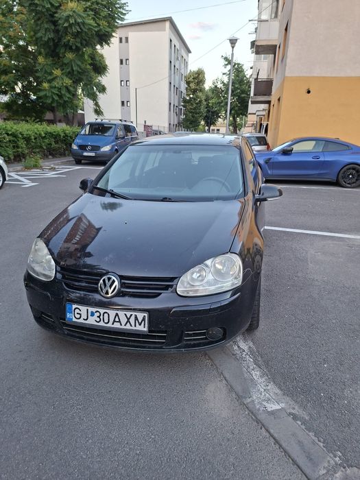 Se vinde golf 5 benzina și gpl