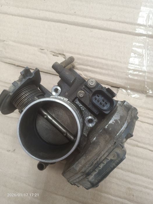 Дроссельная заслонка, пассат б4