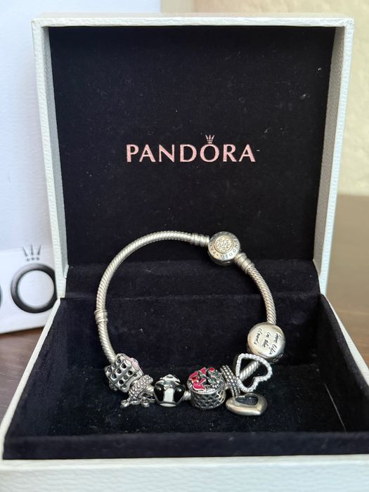 Bratara Pandora cu 7 pandantive