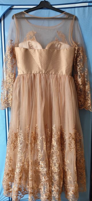 Rochie elegantă.