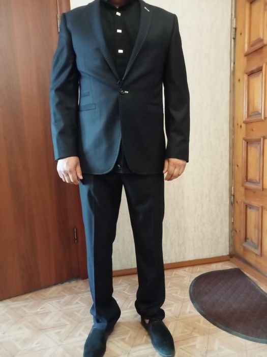 Продам костюм качественный