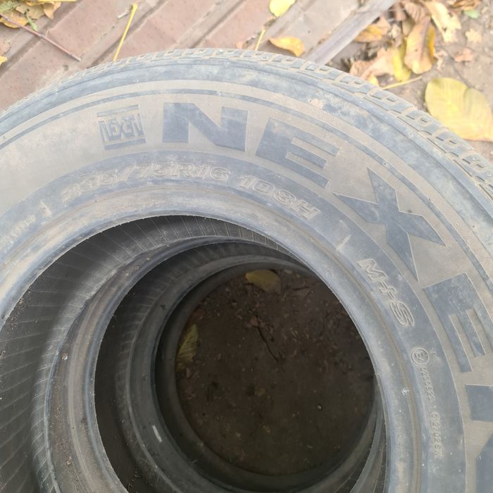 Продам автошины  на джип