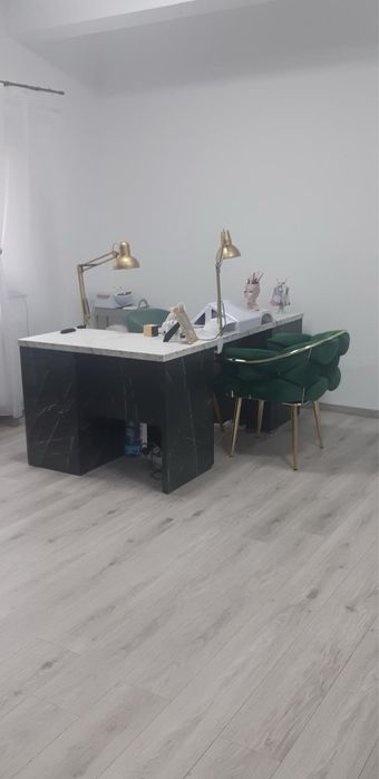 Inchiriez post coafor,  manichiura/pedichiura, tehnician gene,cosmetica/make-up